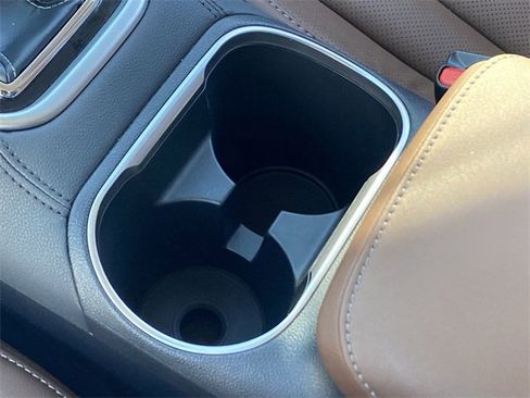 Used 2025 Subaru Outback Touring XT w/ Popular Package #2 image 32