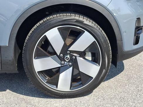 Certified 2023 Volvo XC40 Recharge Ultimate w/ Protection Package Premier AWD/4WD image 8