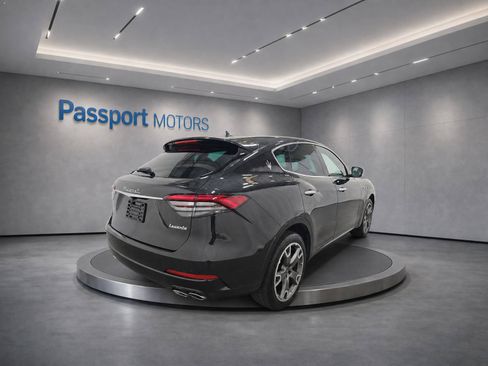 Used 2023 Maserati Levante GT AWD/4WD image 4