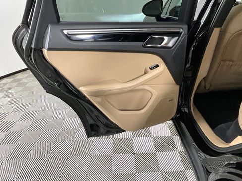 Used 2020 Porsche Macan image 27
