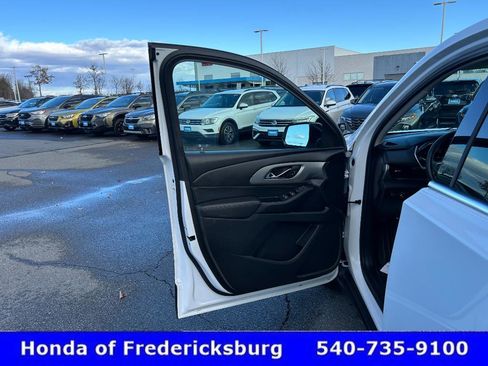 Used 2020 Chevrolet Traverse LS image 27