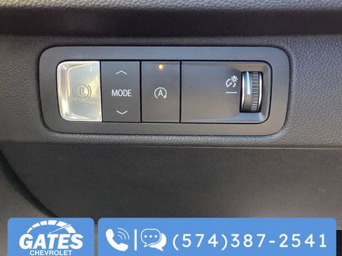 Used 2024 Chevrolet Traverse LT FWD image 29