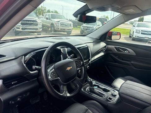 Used 2018 Chevrolet Traverse RS FWD image 12