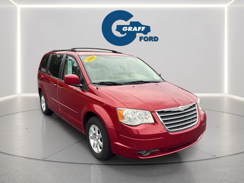 Used 2008 Chrysler Town & Country Touring w/ Family Value Group FWD image 11