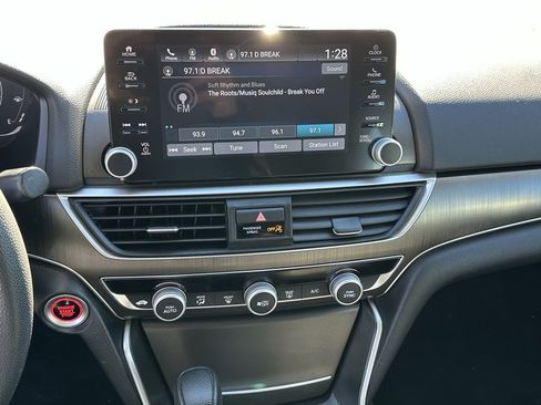 Used 2021 Honda Accord LX image 22