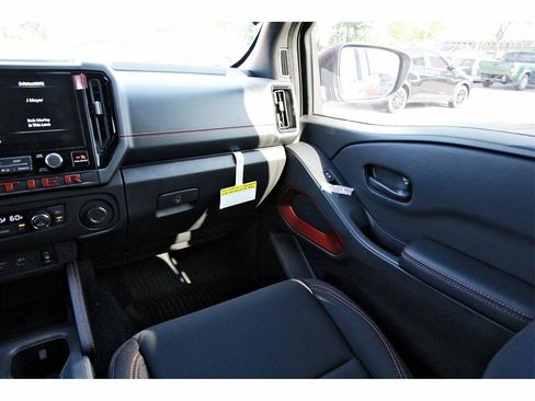 New 2026 Nissan Frontier PRO-4X w/ Pro-4x Convenience Package image 10