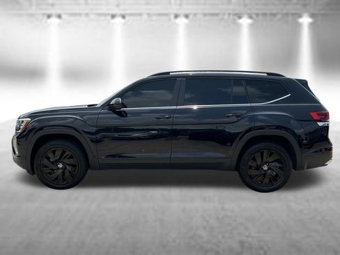 Used 2024 Volkswagen Atlas SE FWD image 2