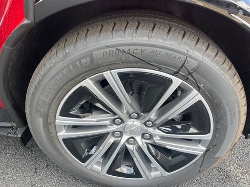 New 2026 Cadillac Lyriq Premium Luxury image 11