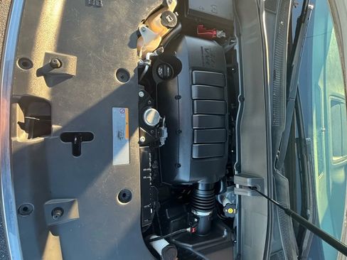 Used 2015 GMC Acadia SLE image 19