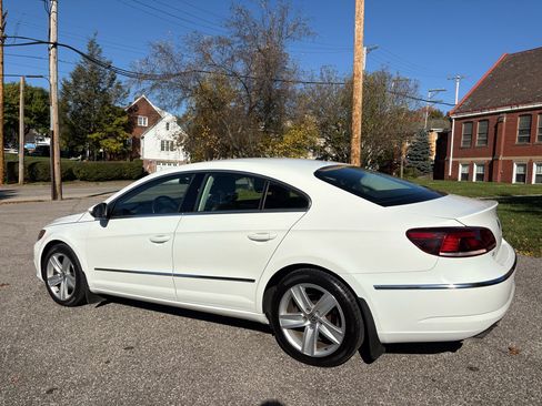 Used 2015 Volkswagen CC Sport image 39