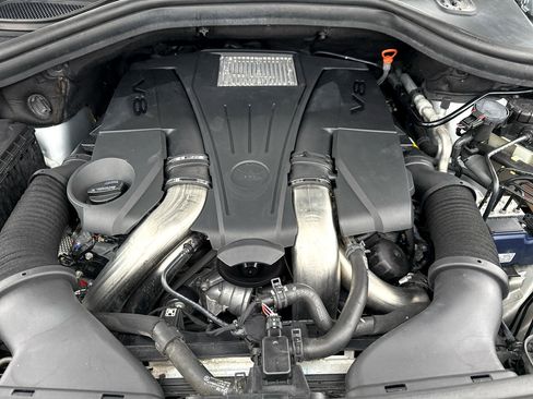 Used 2013 Mercedes-Benz GL 450 4MATIC image 30