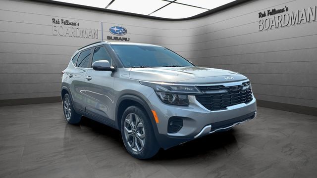 Used 2024 Kia Seltos S AWD/4WD image 2