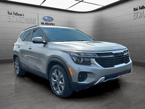 Used 2024 Kia Seltos S AWD/4WD image 2