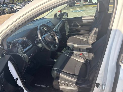 Used 2024 Honda Odyssey EX-L image 17