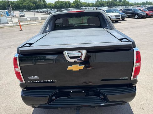 Used 2012 Chevrolet Avalanche LTZ AWD/4WD image 7