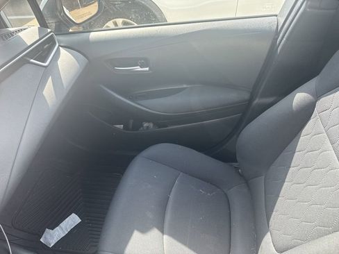 Used 2021 Toyota Corolla LE image 14