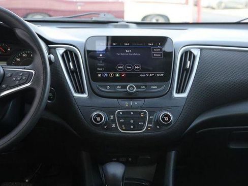 Used 2023 Chevrolet Malibu LT image 23