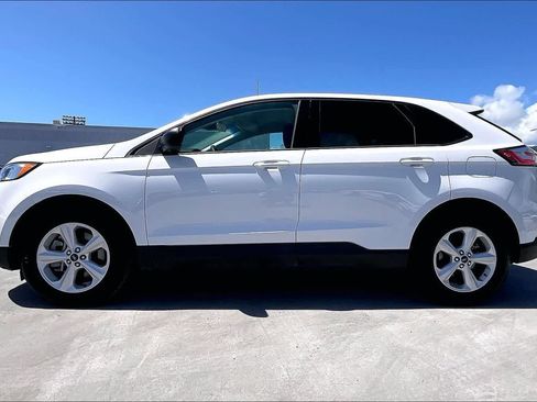 Certified 2021 Ford Edge SE FWD image 3