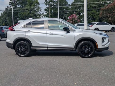 New 2025 Mitsubishi Eclipse Cross LE image 2