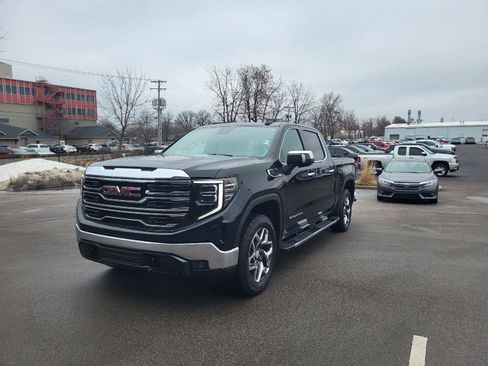 Used 2023 GMC Sierra 1500 SLT w/ SLT Premium Package image 7