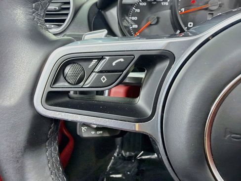 Used 2024 Porsche 718 Boxster RWD image 15