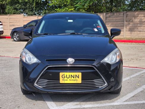 Used 2018 Toyota Yaris iA FWD image 5