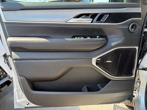 New 2026 Jeep Grand Wagoneer Limited AWD/4WD image 40