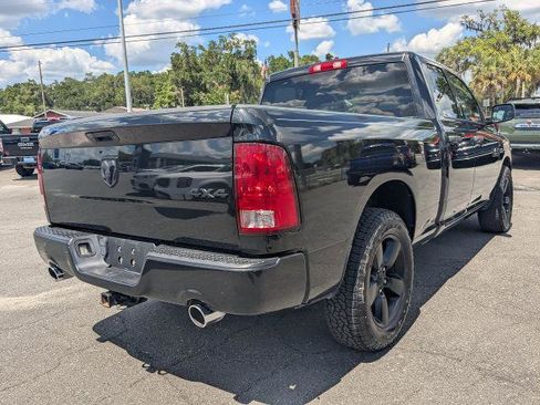 Used 2017 RAM 1500 Express w/ Express Value Package AWD/4WD image 4