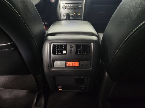 Used 2017 Nissan Pathfinder SL w/ SL Premium Package AWD/4WD image 19