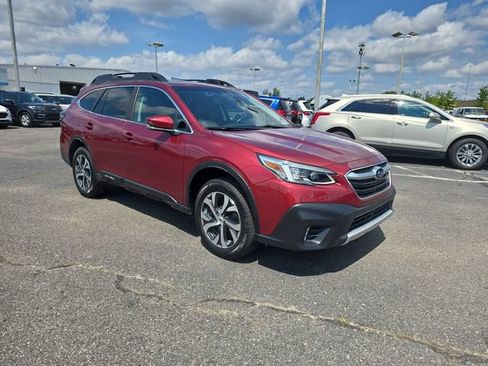 Used 2021 Subaru Outback Limited AWD/4WD image 2