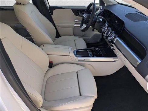 Certified 2026 Mercedes-Benz GLB 250 4MATIC image 22