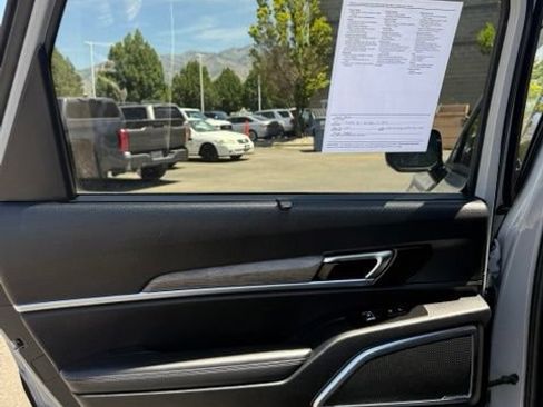Used 2022 Kia Telluride SX w/ SX Prestige Package AWD/4WD image 37