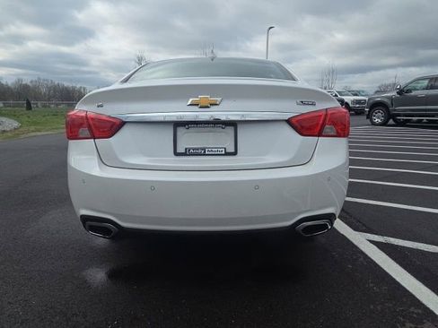 Used 2018 Chevrolet Impala Premier w/ Premier Confidence Package image 9