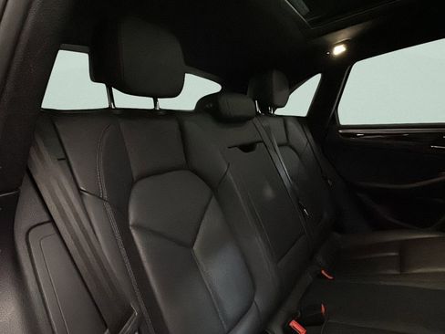 Used 2023 Porsche Macan image 15