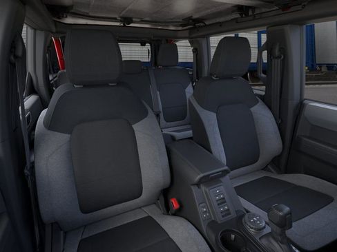 New 2025 Ford Bronco 4-Door image 10