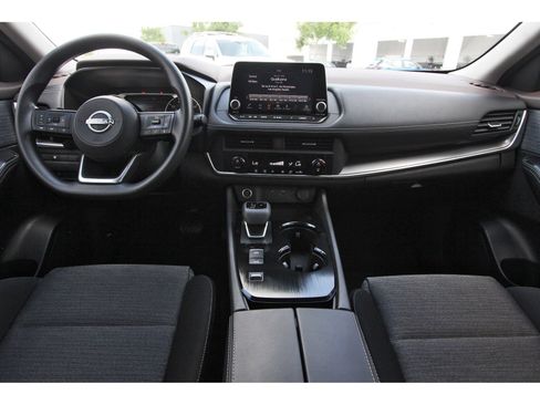 Used 2023 Nissan Rogue SV FWD image 12