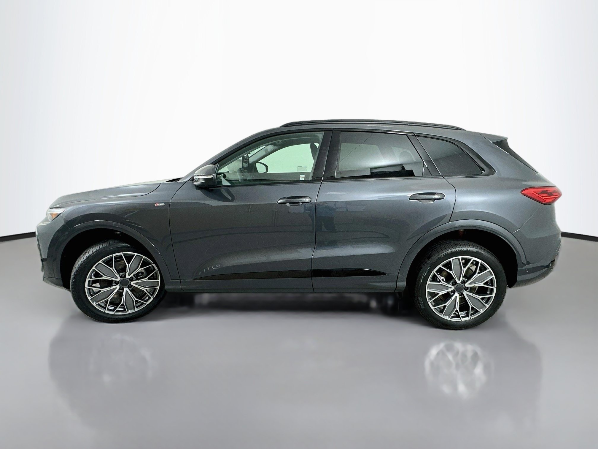 New 2026 Audi Q5 Premium Plus AWD/4WD image 4