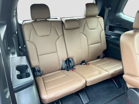 Certified 2022 Kia Telluride SX w/ SX Prestige Package image 33