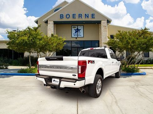 Used 2022 Ford F250 Platinum w/ FX4 Off-Road Package image 5
