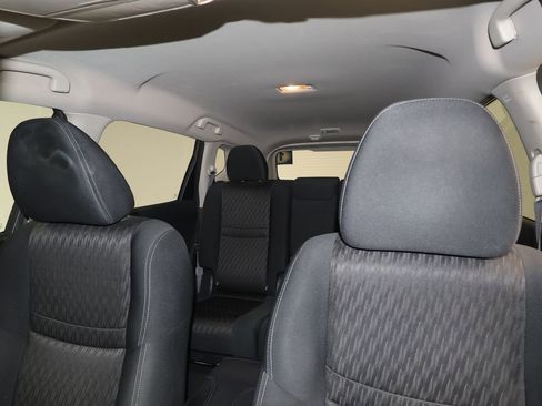 Used 2017 Nissan Rogue SV w/ SV Premium Package image 18