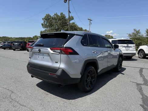 Used 2024 Toyota RAV4 LE FWD image 6