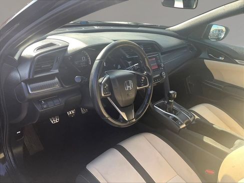 Used 2018 Honda Civic Sport image 15