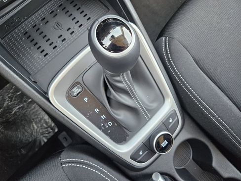 New 2026 Hyundai Venue SEL FWD image 19