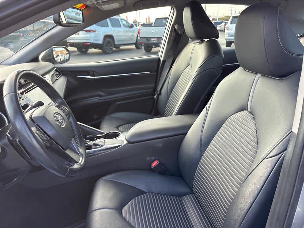 Used 2019 Toyota Camry SE w/ Convenience Package FWD image 24