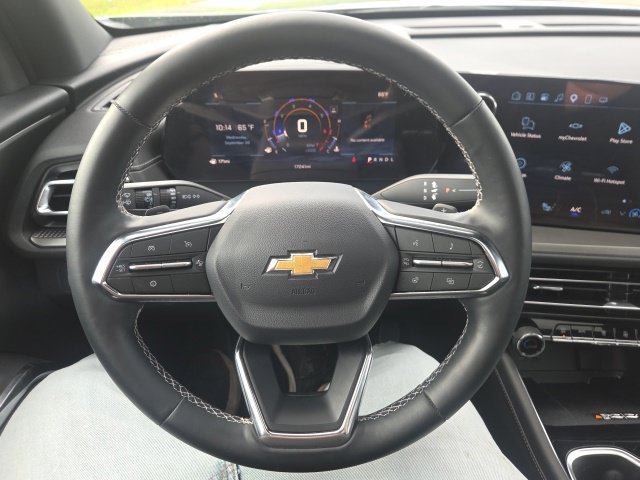 Used 2025 Chevrolet Traverse LT w/ Sun and Wheel Package FWD image 37