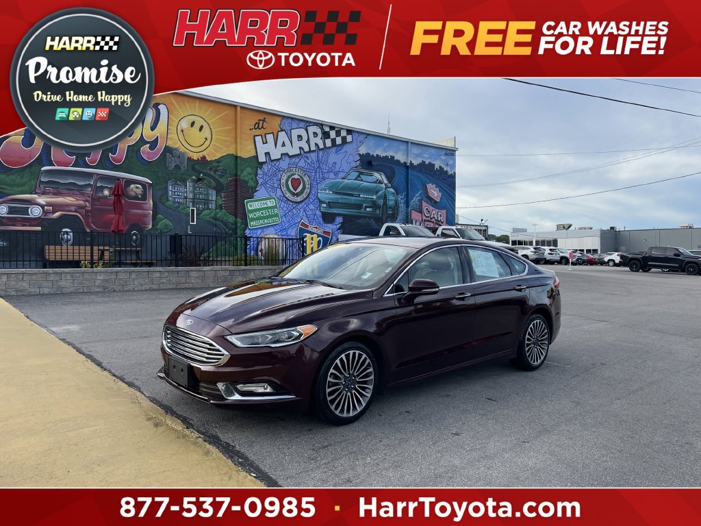 Used 2017 Ford Fusion SE w/ Fusion SE Technology Package FWD image 1