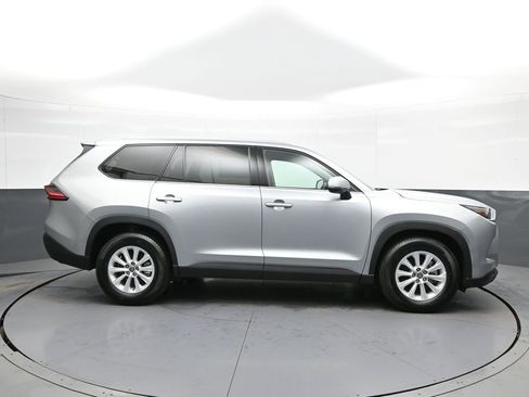 Certified 2025 Toyota Grand Highlander AWD image 5