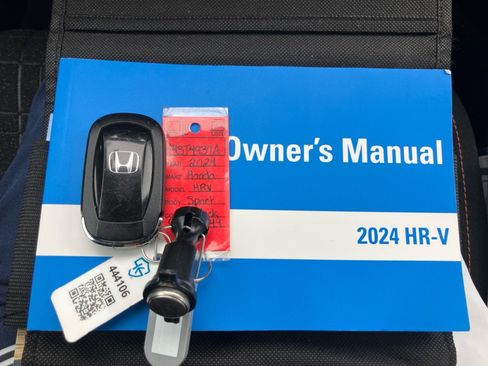 Certified 2024 Honda HR-V Sport image 38