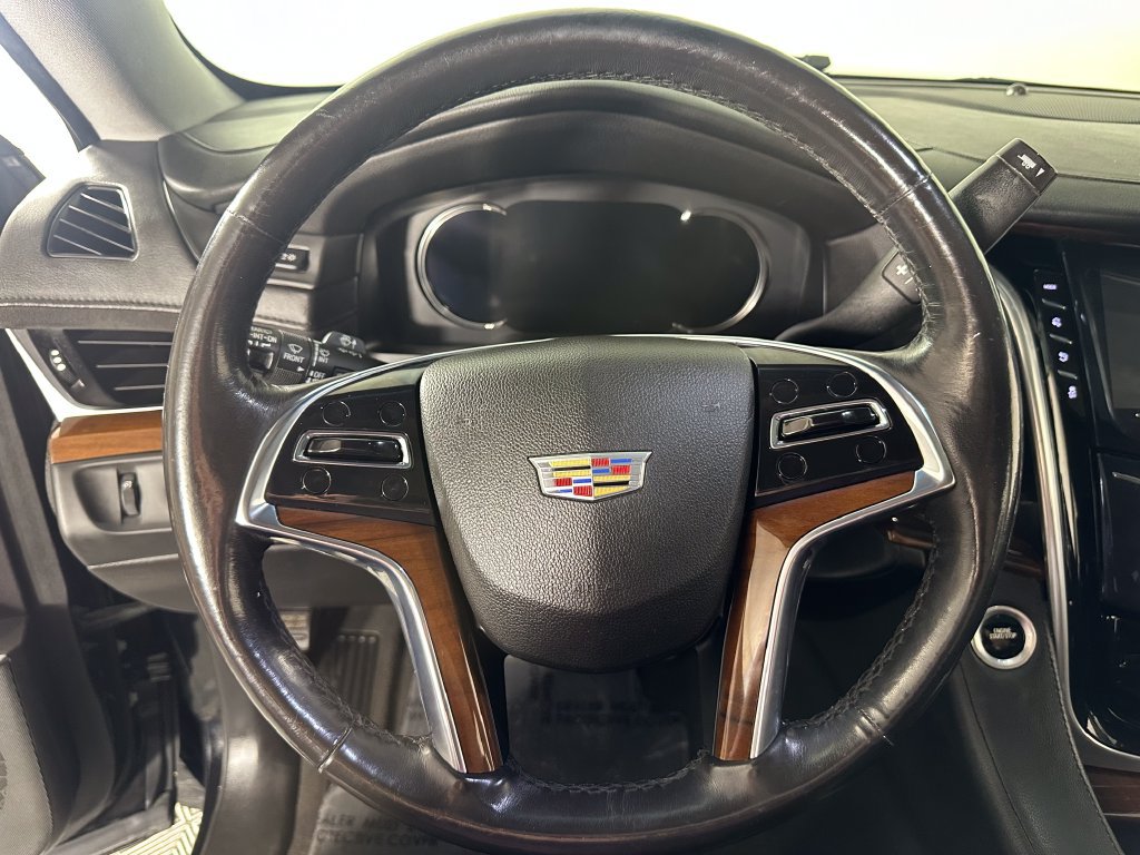 Used 2020 Cadillac Escalade Luxury AWD/4WD image 25