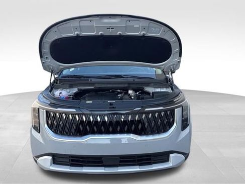 Certified 2026 Kia Carnival EX FWD image 33